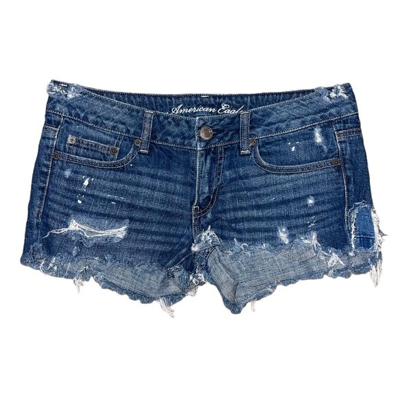 American Eagle Distressed Womens Booty Shorts 6 Ripped Splattered Paint - Picture 1 of 9